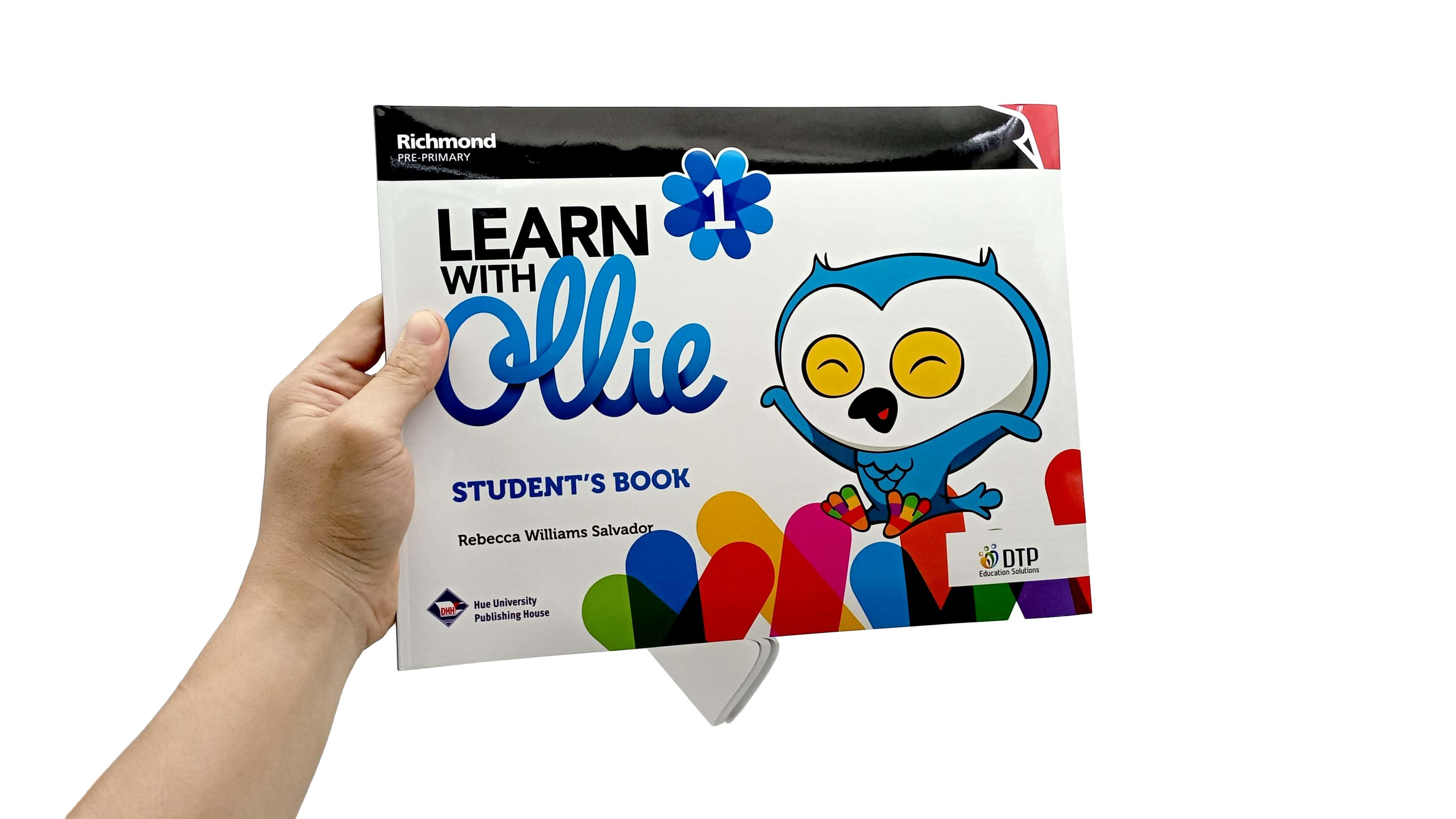Sách ngoại văn: Learn with Ollie 1 Student's Pack