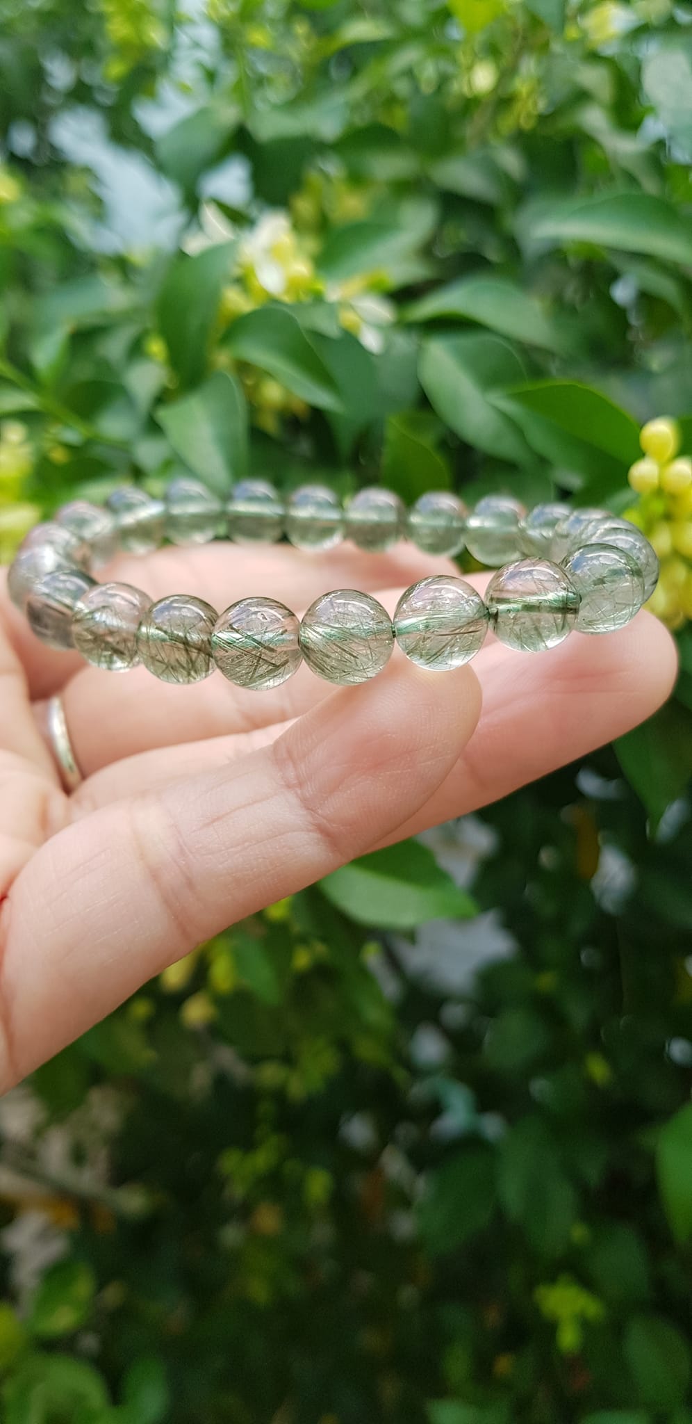 Vòng thạch anh tóc xanh tự nhiên trong bóng nhuyễn mượt đẹp Size vòng 8mm Nữ mệnh Thủy Mộc hỏa đeo ạ