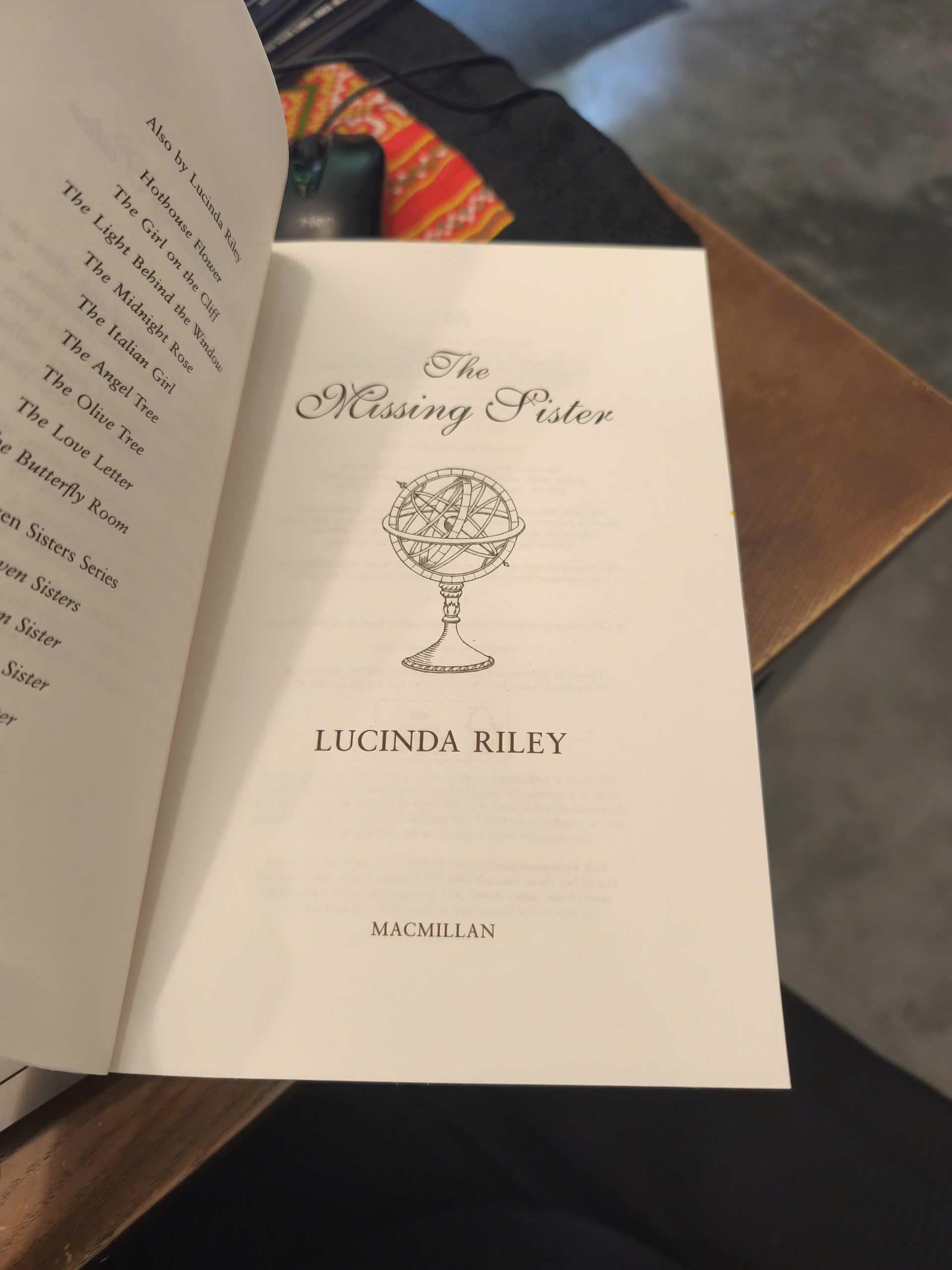 Sách - Missing Sister by Lucinda Riley | Historical Fiction / Romance / Ngoại văn Nhập khẩu UK