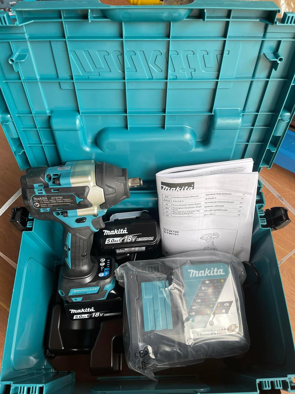 MÁY SIẾT BULONG DÙNG PIN 18V 700NM MAKITA DTW700RTJ - HÀNG CHÍNH HÃNG