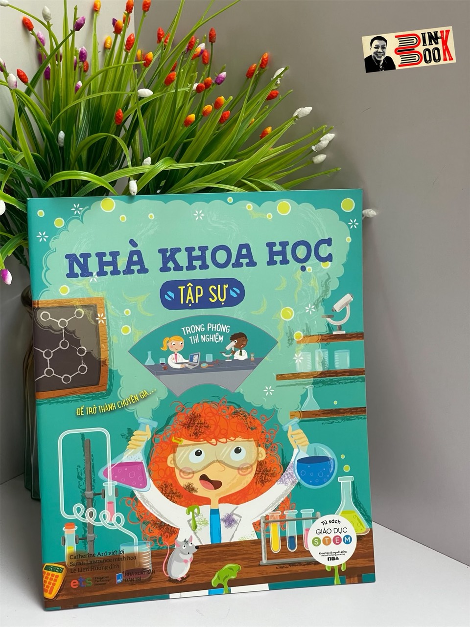 NHÀ KHOA HỌC – Tập sự – Nhiều tác giả – ETS – Alphabooks – NXB Dân Trí (Bìa mềm)