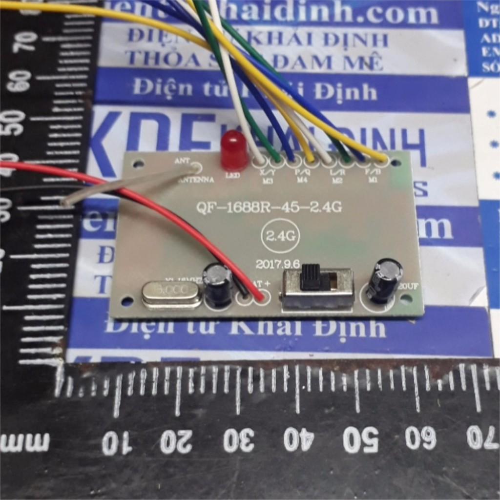Bộ tay phát và mạch thu chế tạo xe, tàu... điều khiển từ xa 4 động cơ 24Ghz, màu cam/đen kde4965