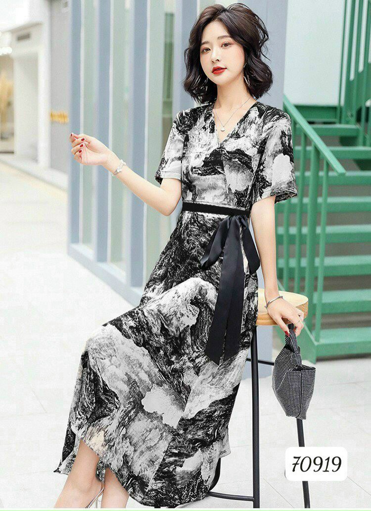 Đầm Nữ Dáng Dài Kiểu Shirtwaist Dress Cổ Tim Chất Liệu Hoa Lụa Mềm Mịn