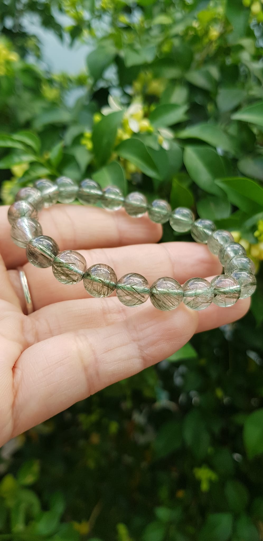Vòng thạch anh tóc xanh tự nhiên trong bóng nhuyễn mượt đẹp Size vòng 8mm Nữ mệnh Thủy Mộc hỏa đeo ạ