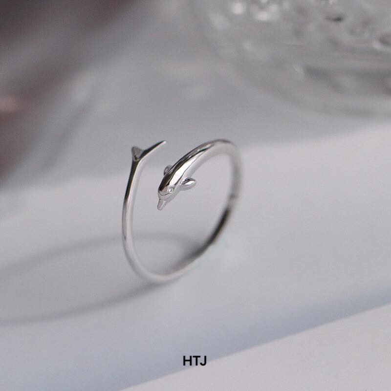 nhẫn nữ hình cá heo chất liệu bạc Ý MS03c