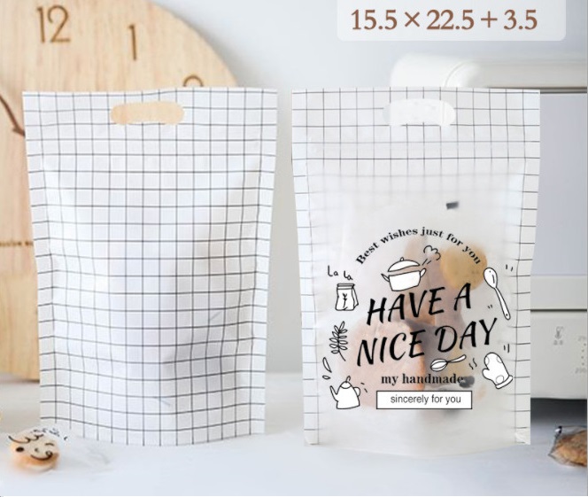 Túi zip đựng bánh kẹo sọc đen "Have a nice day" 15x22cm