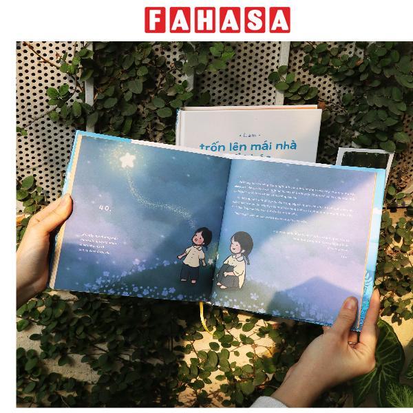 Sách - Trốn Lên Mái Nhà Để Khóc - Ấn Bản Sưu Tầm - Bìa Cứng - Tặng Kèm Bộ Lịch Mini 2026 Được Minh Họa Bởi Tác Giả + Đế Lịch Gỗ + Postcard Độc Quyền Có Chữ Ký Tác Giả + Thiệp Thông Điệp Ngẫu Nhiên - Độc Quyền Fahasa