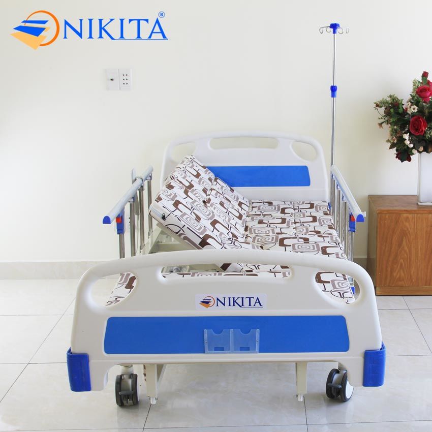 Giường bệnh nhân đa chức năng NIKITA DCN16 - Nâng đầu, Nâng chân, nghiêng trái phải, bô vê sinh, gội đầu, remote