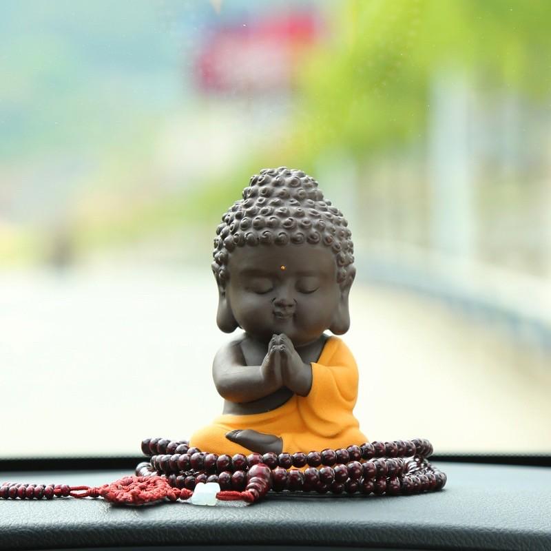 Tượng A Di Đà áo vàng gốm tử sa kèm chuỗi tràng hạt tuyệt đẹp