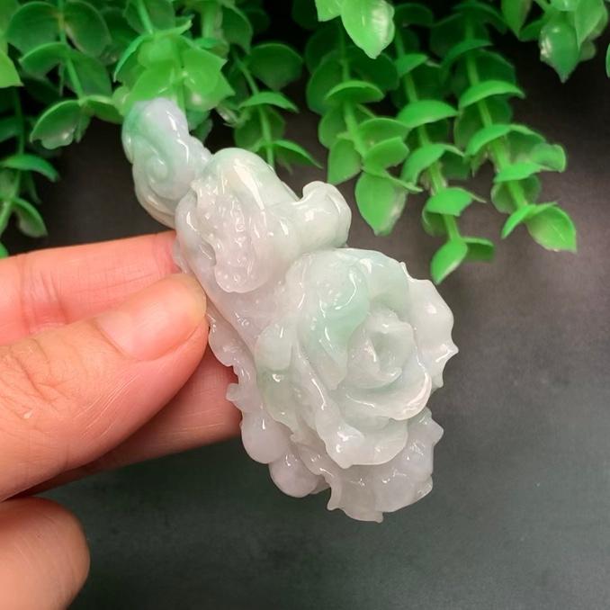 Mặt củ cải - của cải trắng phong thủy ngọc cẩm thạch/Ngọc phỉ thúy tự nhiên cao cấp
