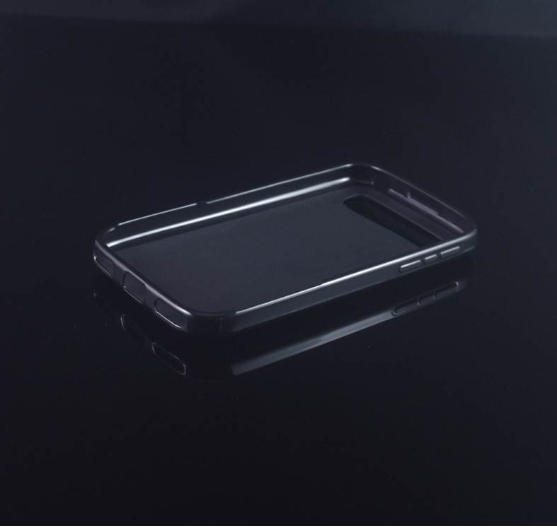 Ốp Lưng Blackberry Classic Q20 Dẻo Màu Đen