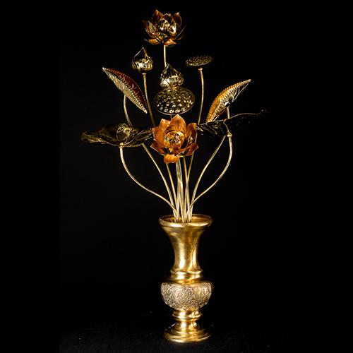 Hoa Sen đúc đồng vàng trang trí phòng thờ phong thủy  loại 10 bông 75cm không bình và kèm bình 30 cm nặng 2,5kg