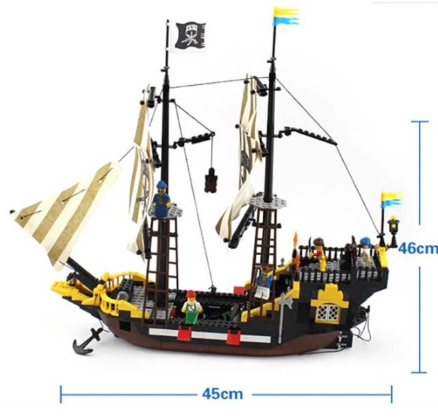Hộp đồ chơi lắp ráp tàu cướp biển 307