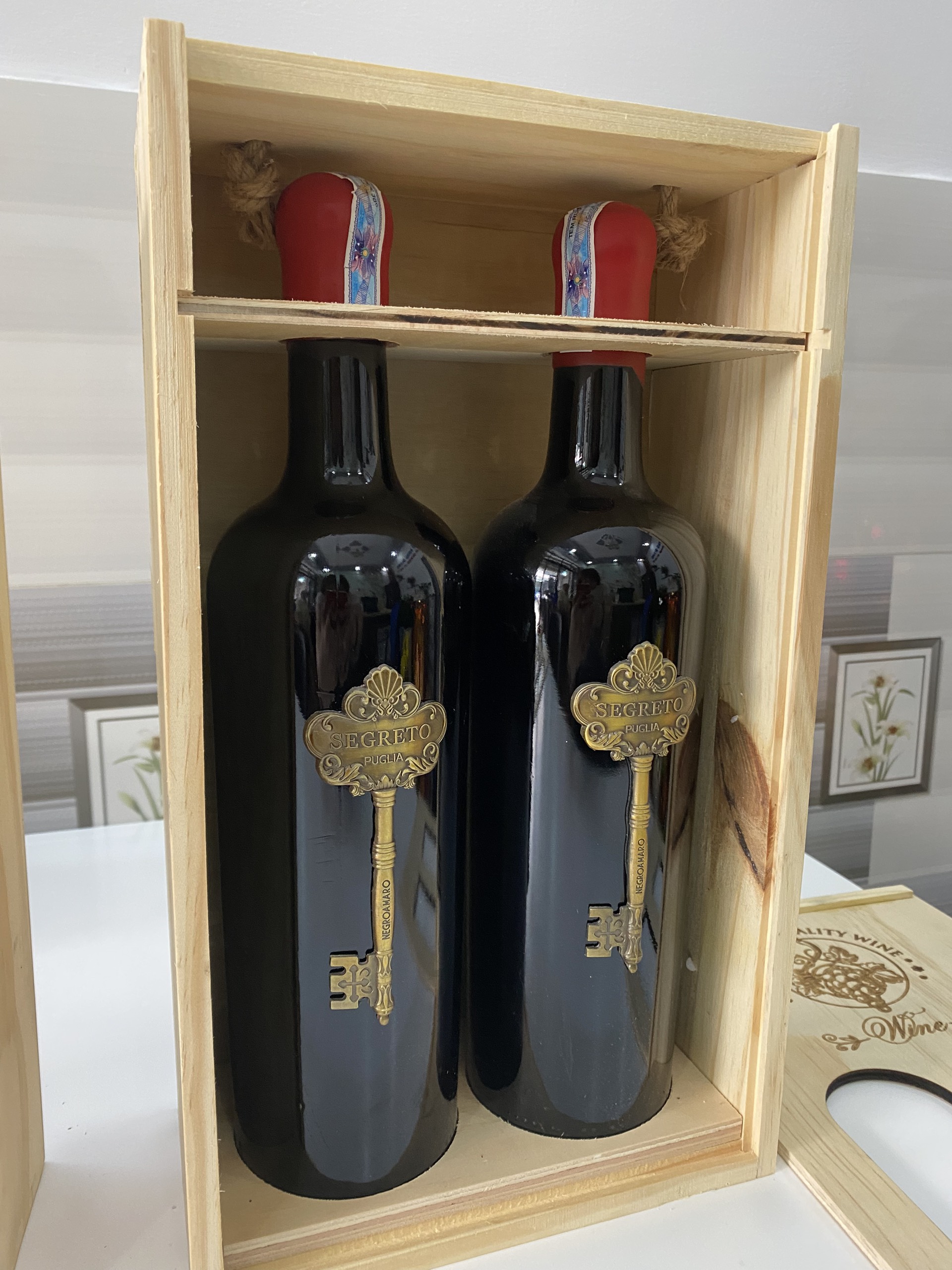 Set hộp gỗ 2 chai vang Ý Segreto