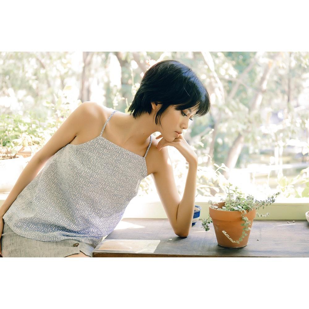 Scarlett House_Áo kiểu cotton hai dây chéo lưng thiết kế