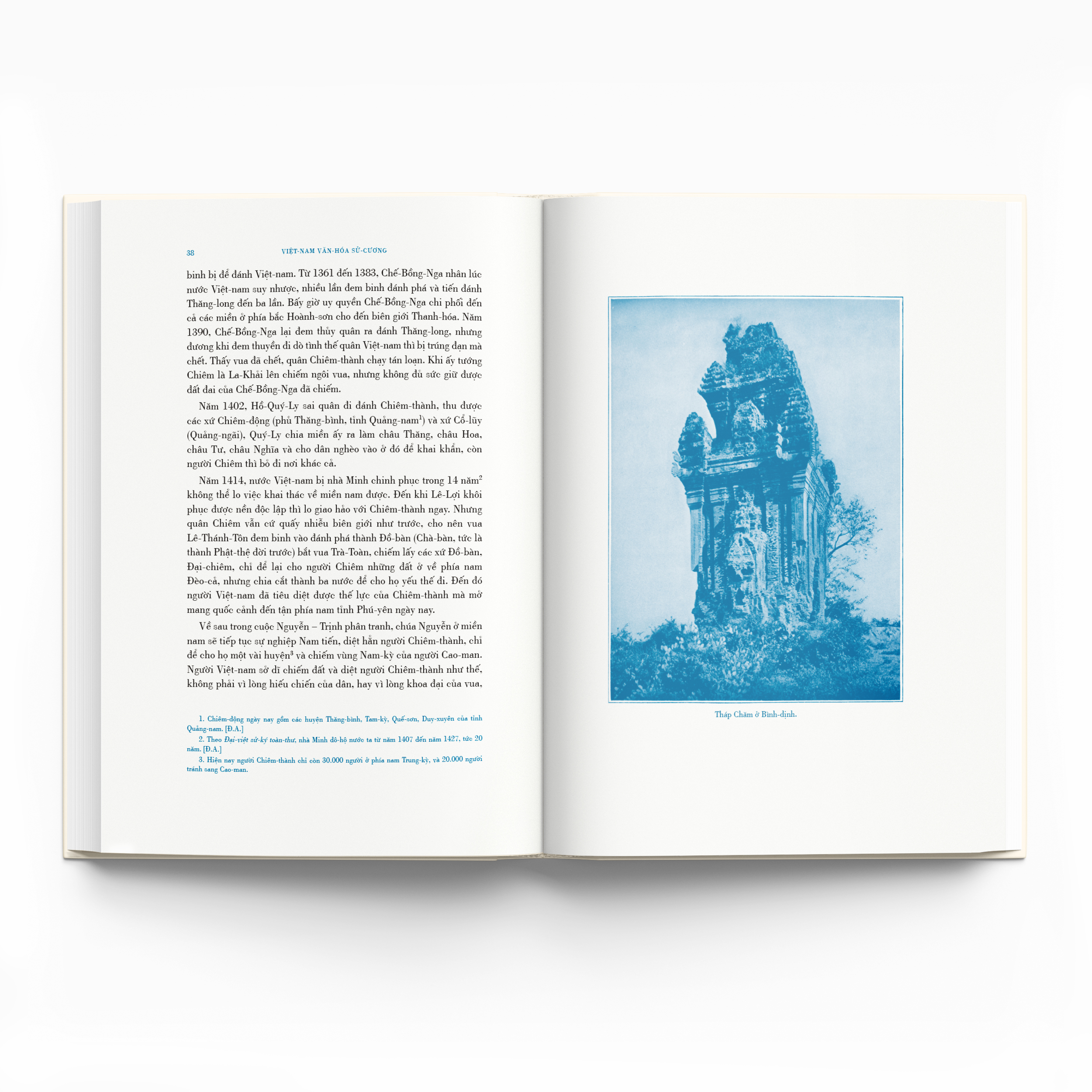 Combo 2 cuốn: Việt Nam sử lược (Bìa cứng - Ấn bản kỉ niệm 100 năm xuất bản lần đầu) + Việt Nam văn hoá sử cương (Bìa cứng)