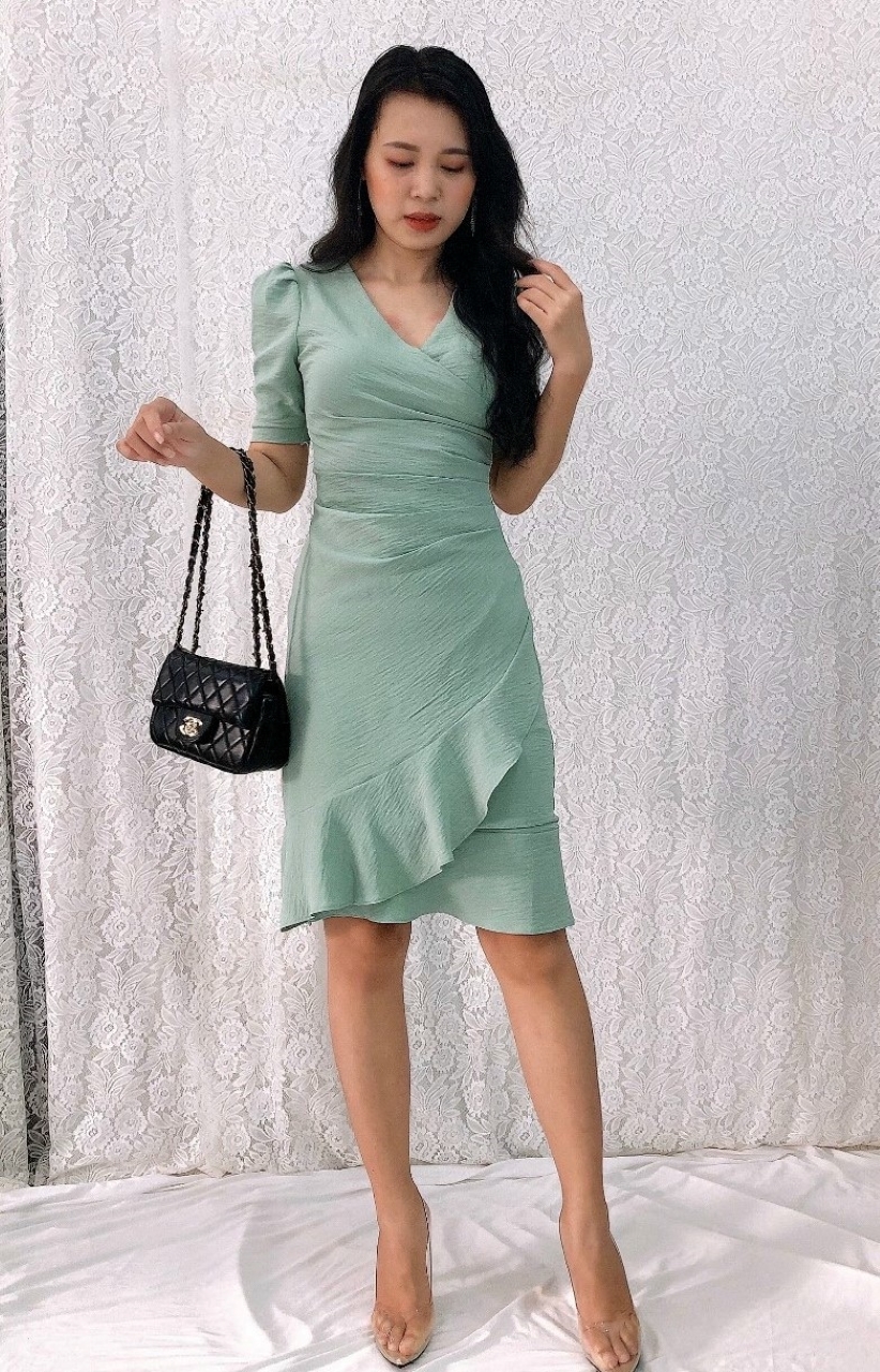 Đầm ôm cổ đắp chéo, xếp ly eo, bèo lai tôn dáng S&M GR195- Hình thật do shop chụp