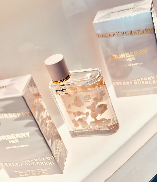 Nước Hoa Nữ Burberry Her Petals Limited Edition 88ml