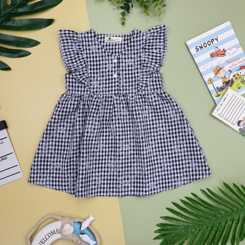 Váy thô kẻ, cổ tim, đính cúc bé gái size 1-7, cho bạn từ 10-22kg. Chất thô siêu mát, không nhăn, mặc siêu xinh