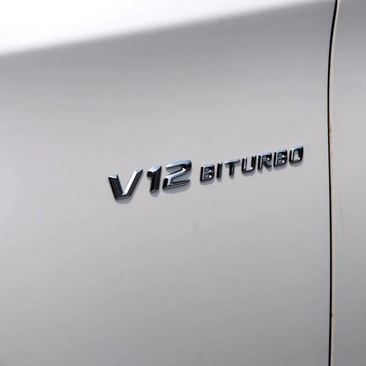 Decal tem chữ V8-Biturbo và V12-Biturbo dán hông xe Mercedes, nhựa ABS mạ crom.