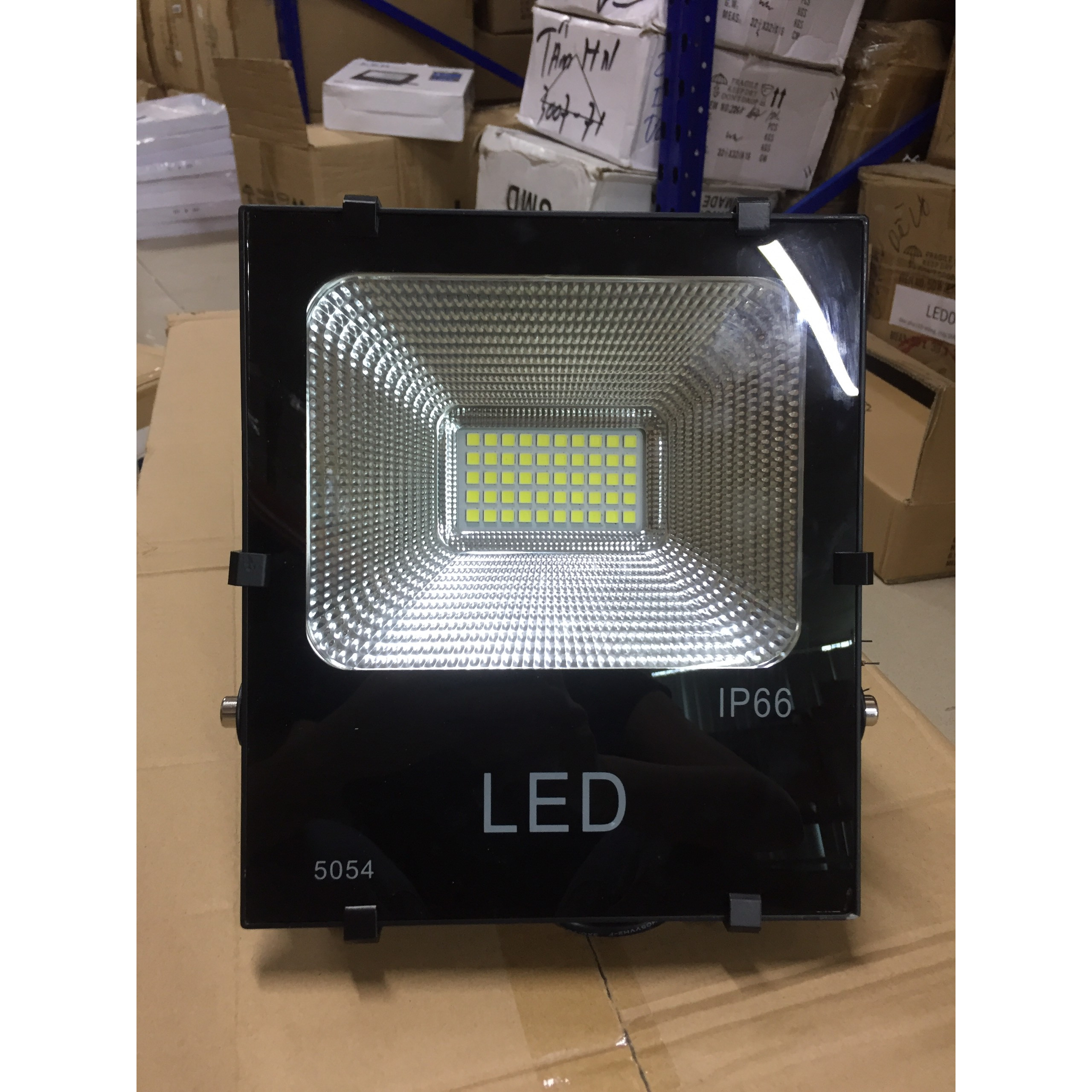 Đèn pha led 50w 5054 ánh sáng vàng siêu sáng