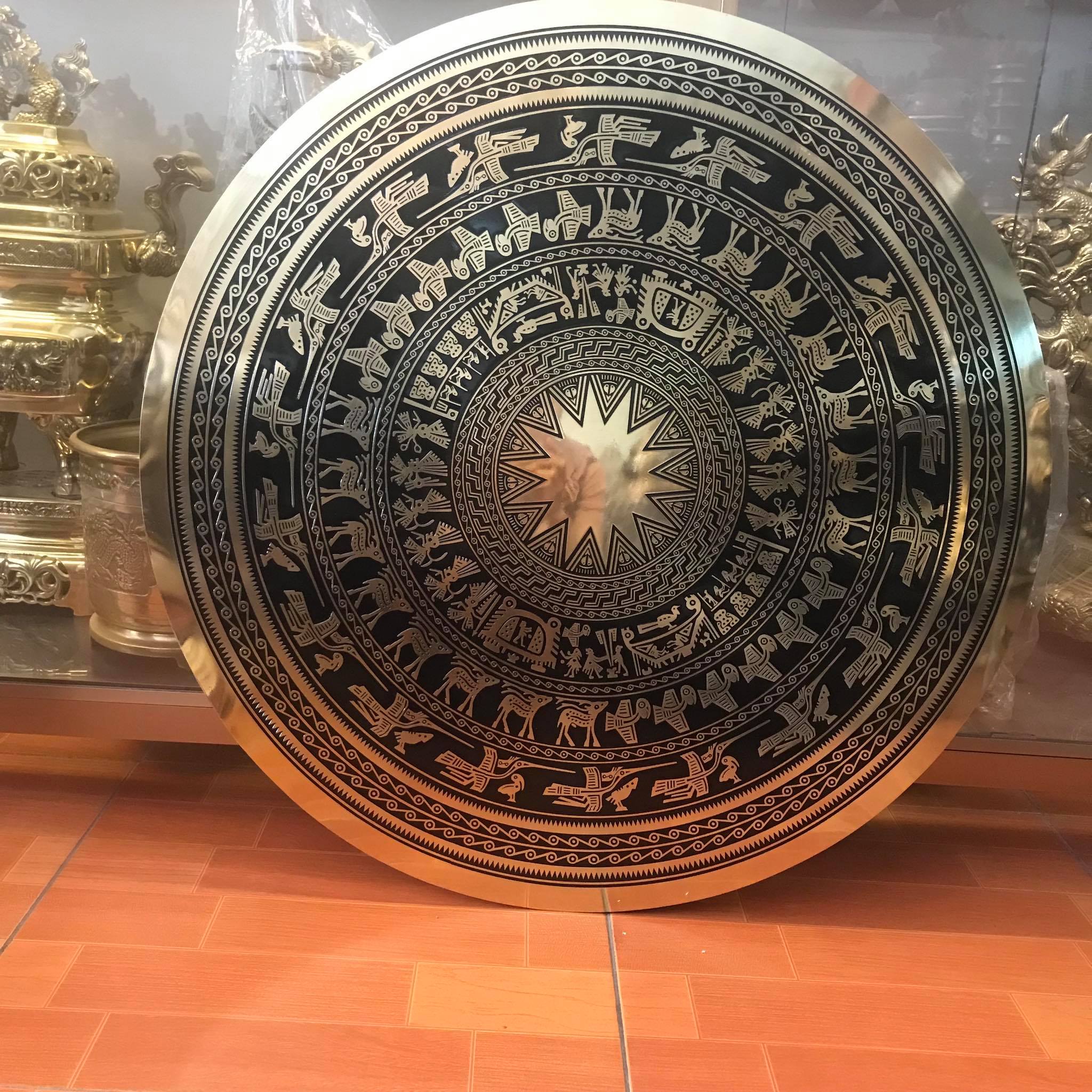 Mặt trống đồng đông sơn