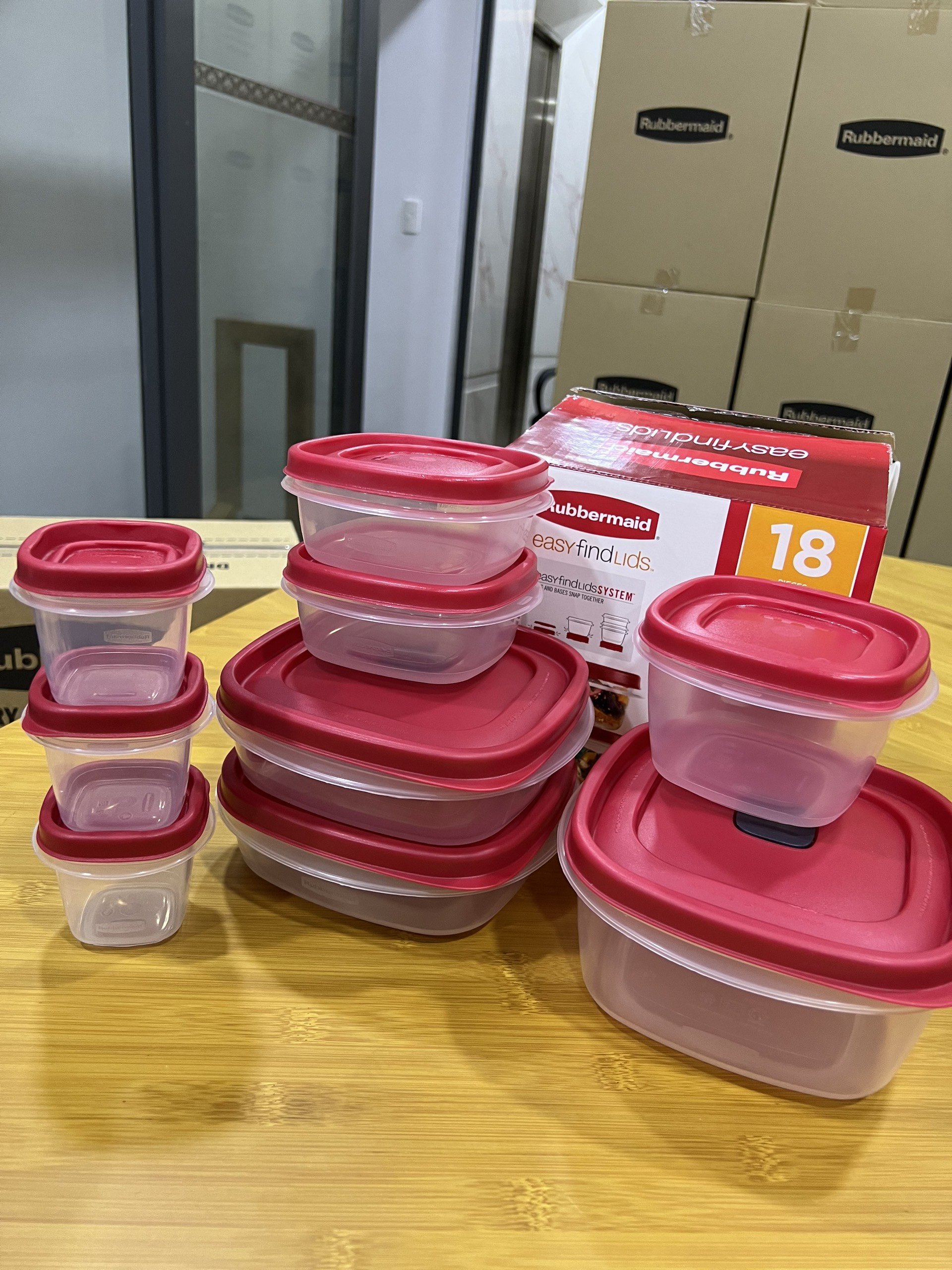 Bộ hộp nhựa đựng thực phẩm nắp đỏ có vent Rubbermaid USA