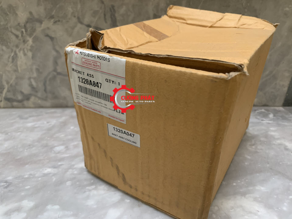 Giá bắt ly tâm Mitsubishi Triton 2018 4N15 1320A047