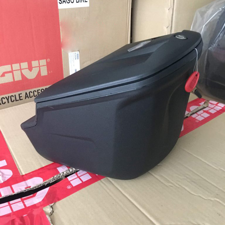 Thùng giữa xe côn tay mô tô xe máy Givi G12N 12 lít Fixed Center Box 2019 Hàng chính hãng