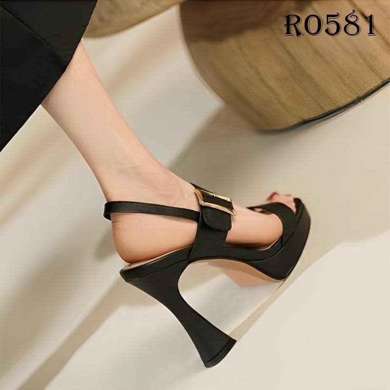 Giày sandal nữ cao gót 9 phân hàng hiệu rosata đẹp hai màu đen vàng ro581