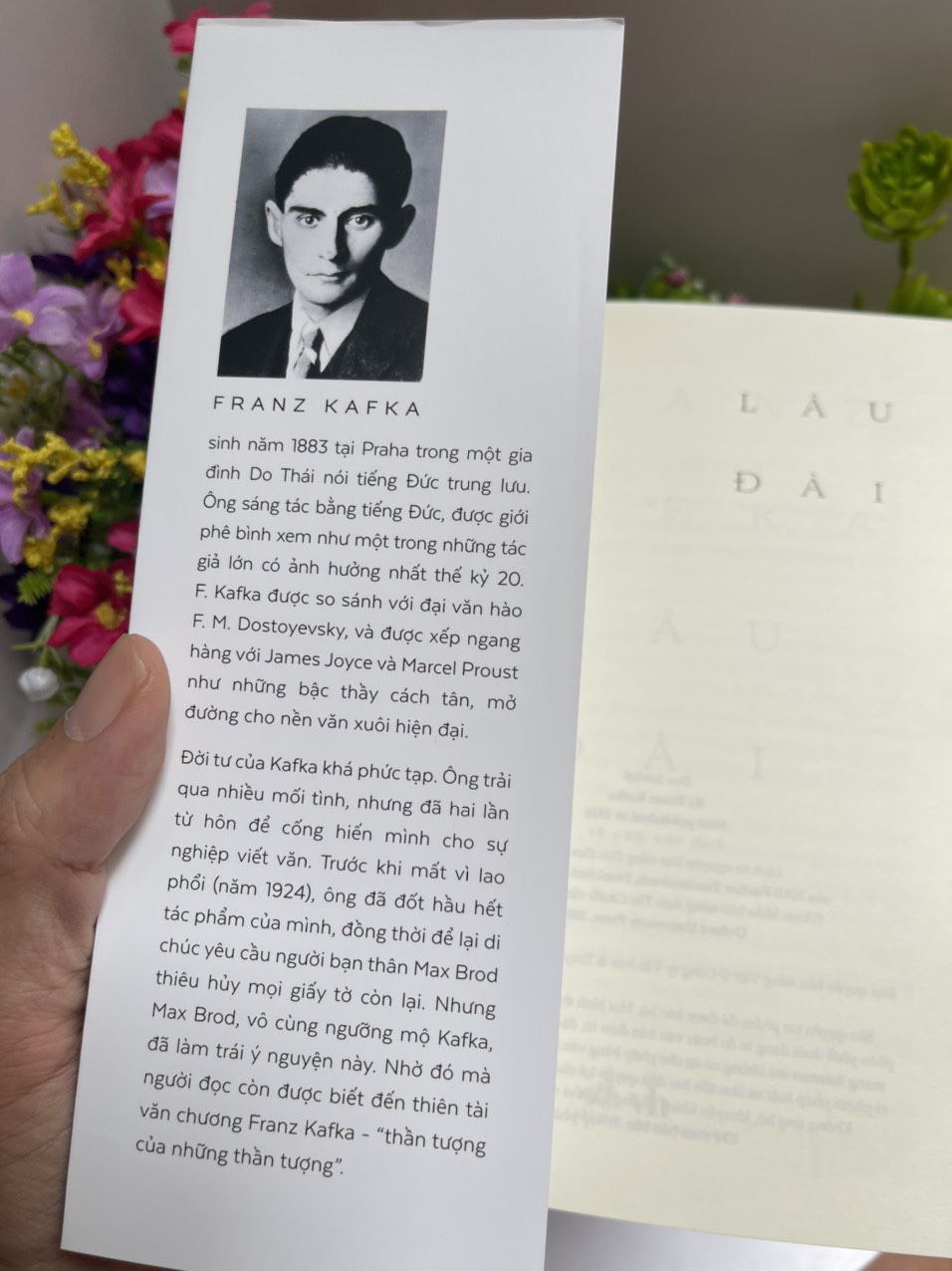 LÂU ĐÀI – Franz Kafka – Lê Chu Cầu dịch – Nhã Nam