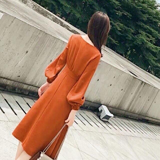 Đầm Suông Cam Cổ Vuông