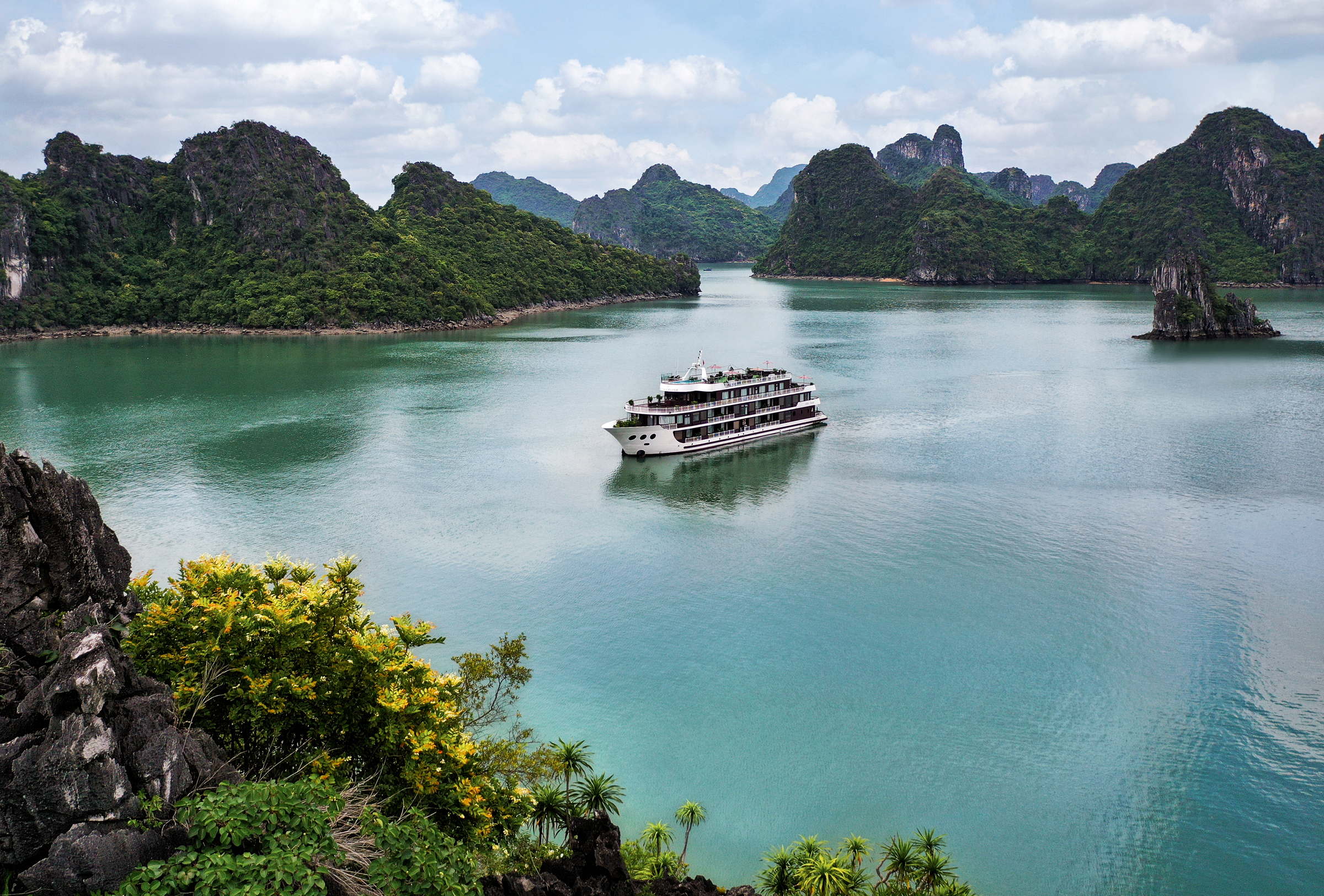 [2N1Đ] Du thuyền 5 sao Hạ Long - Lan Hạ: Dora Cruise, đi xe Limousine, Khởi hành Hàng ngày