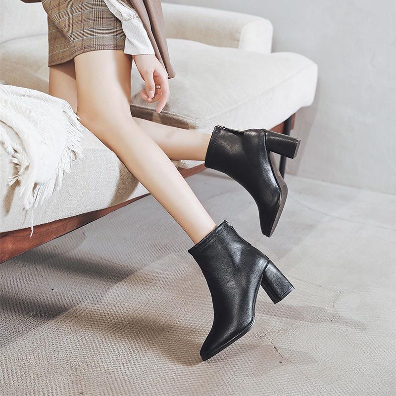 Bốt nữ cổ lỡ hàng QC lót lông đẹp gót cao 7 phân (mã 5261)