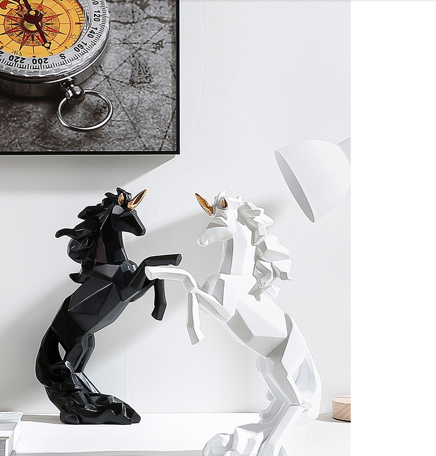 TƯỢNG B&W UNICORNS
