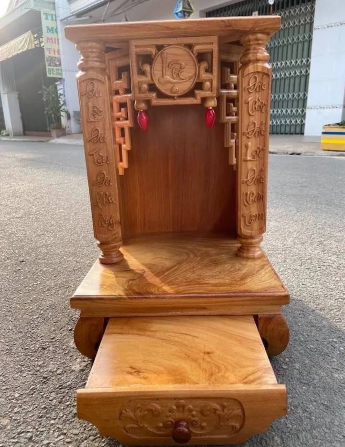 Bàn thờ thần tài ông địa gỗ gõ 48 x 81 cm