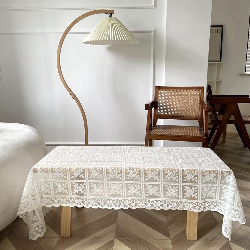 Khăn Trải Bàn Phối Ren Xinh Xắn Theo Phong Cách Vintage
