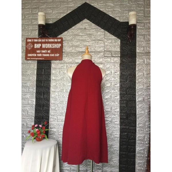 Đầm đỏ cổ tròn