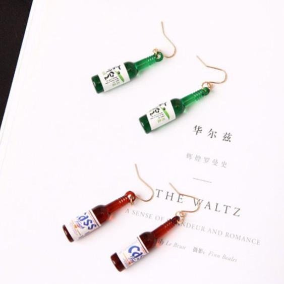 Khuyên tai chai rượu sochu độc đáo - Bông tai hình chai rượu mini đáng yêu  Duashop