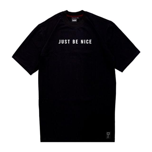 Áo thun Unisex nam nữ in chữ Just Be Nice