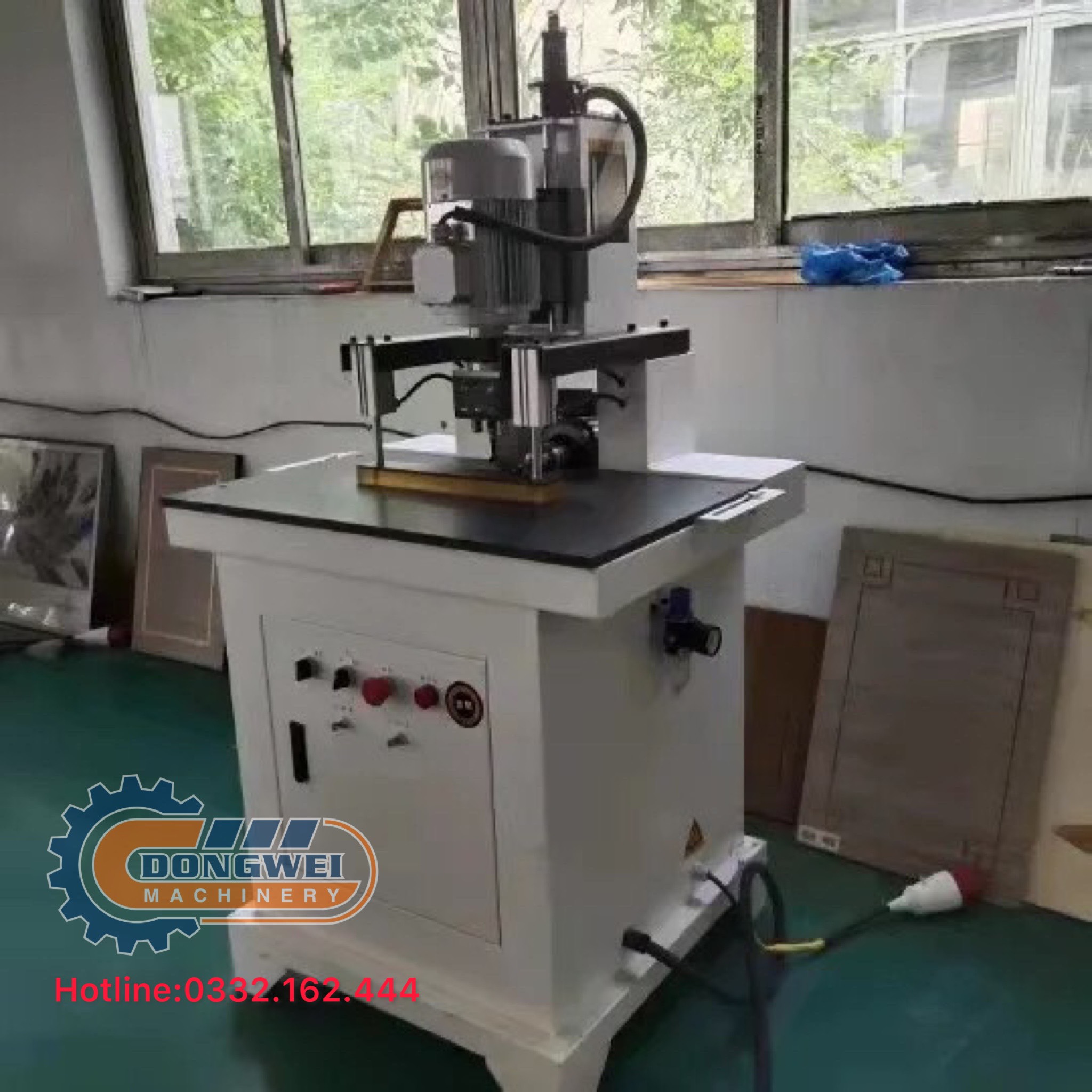 MÁY KHOAN LIÊN KẾT CHỐT CAM, CHỐT GỖ KẾT HỢP KHOAN BẢN LỀ 2 ĐẦU TỰ ĐỘNG. HỆ THANH TỲ HƠI GIÚP GIỮ VÁN ỔN ĐỊNH