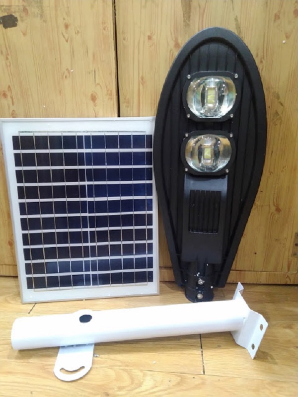 Đèn đường phố năng lượng mặt trời 100W