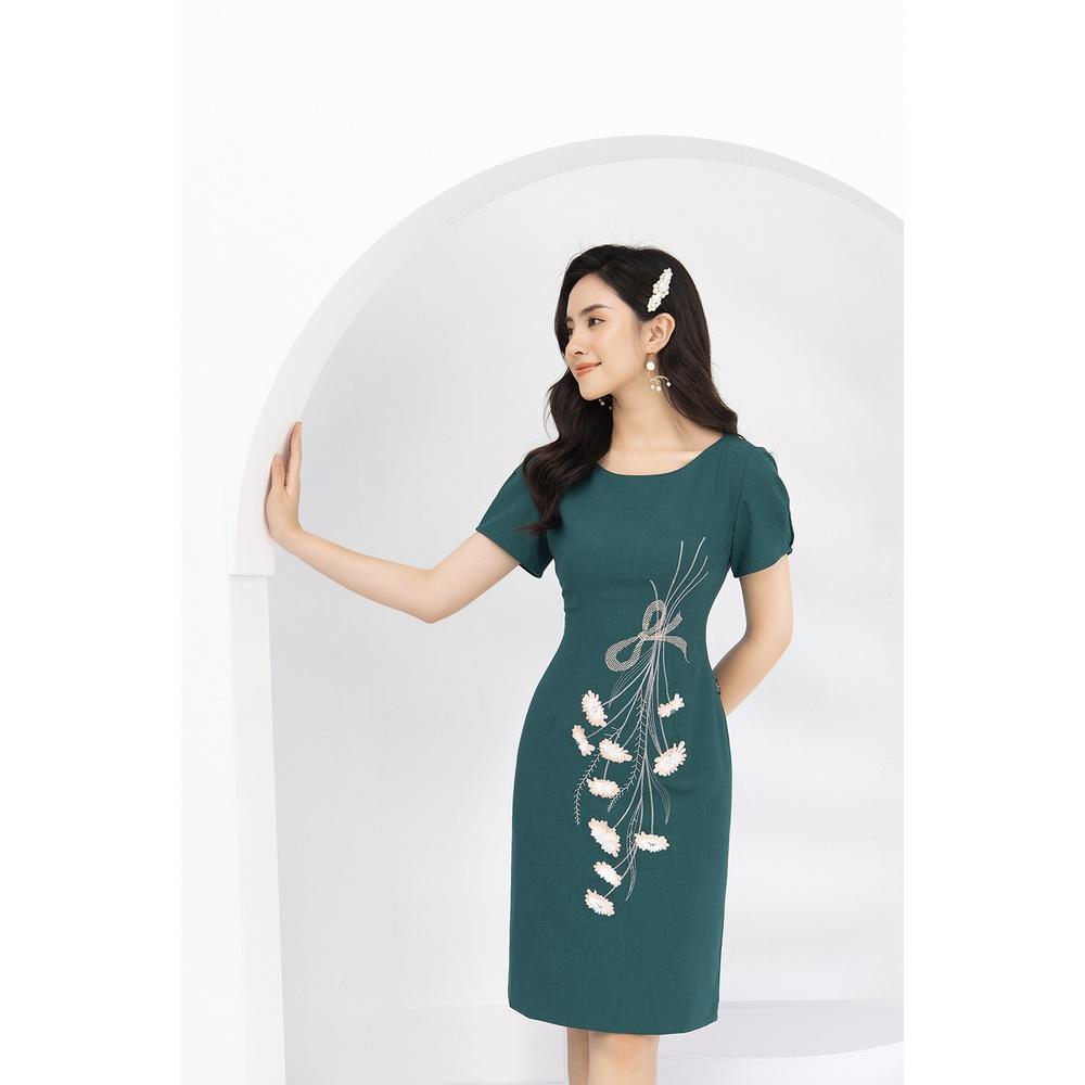 Đầm Nữ LUPERI LFV3161 dáng ôm body trơn thêu hoa trước
