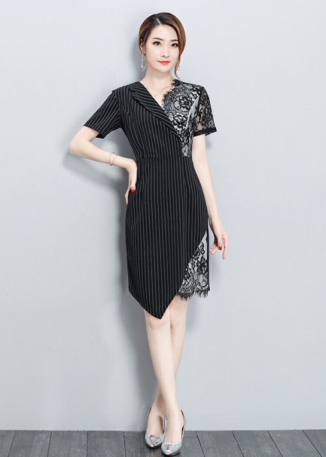 Đầm Kẻ Cổ Vest nửa phối ren