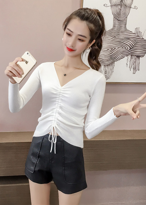 Áo len nữ cổ V rút dây trước 35