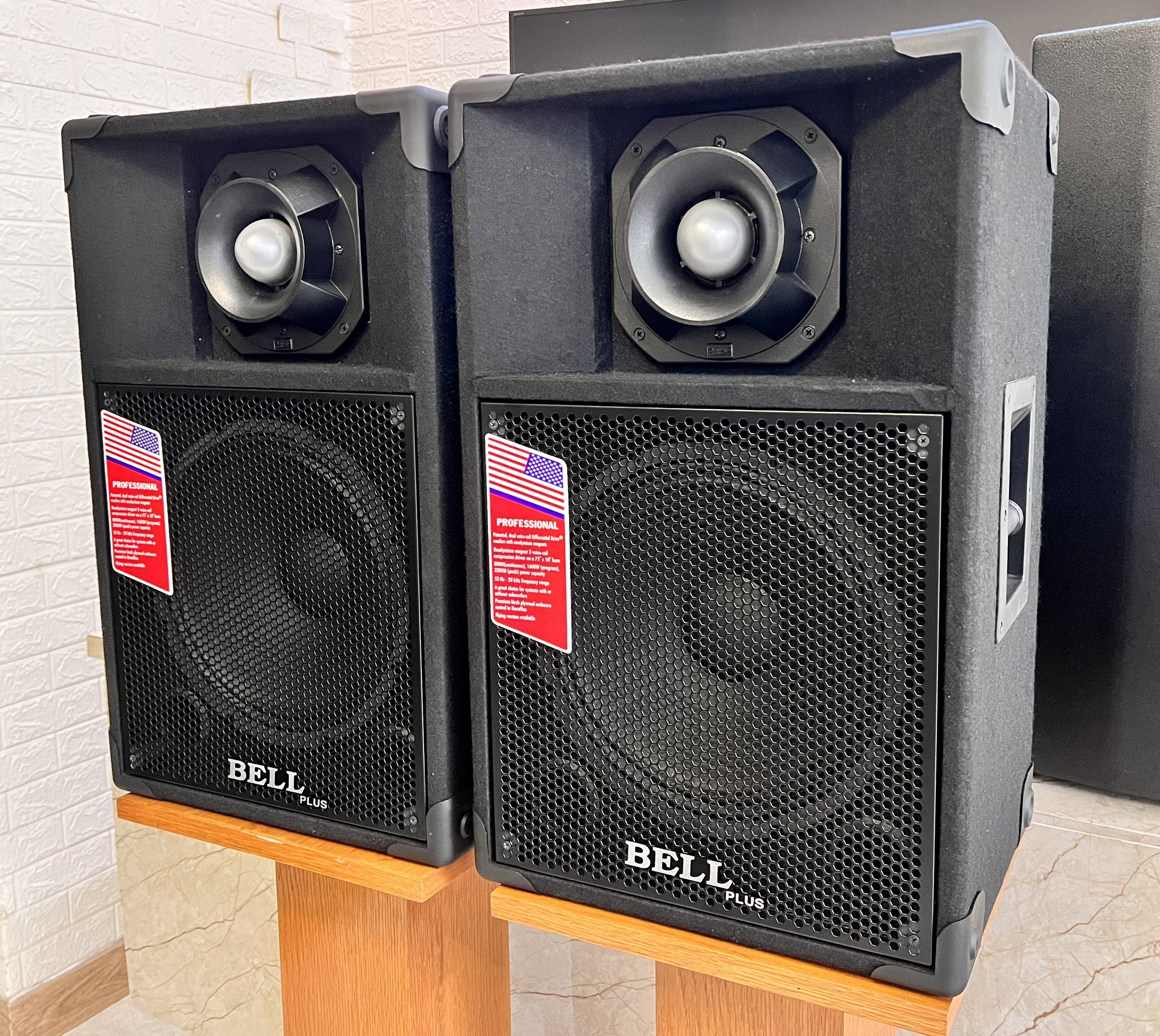 LOA 3 TẤC BỌC NỈ CHÉP HOẢ TIỄN 1 BASS 30 VÀ 1 CHÉP HOẢ TIỄN BELLPLUS HÀNG CHÍNH HÃNG  ( 1 CẶP)