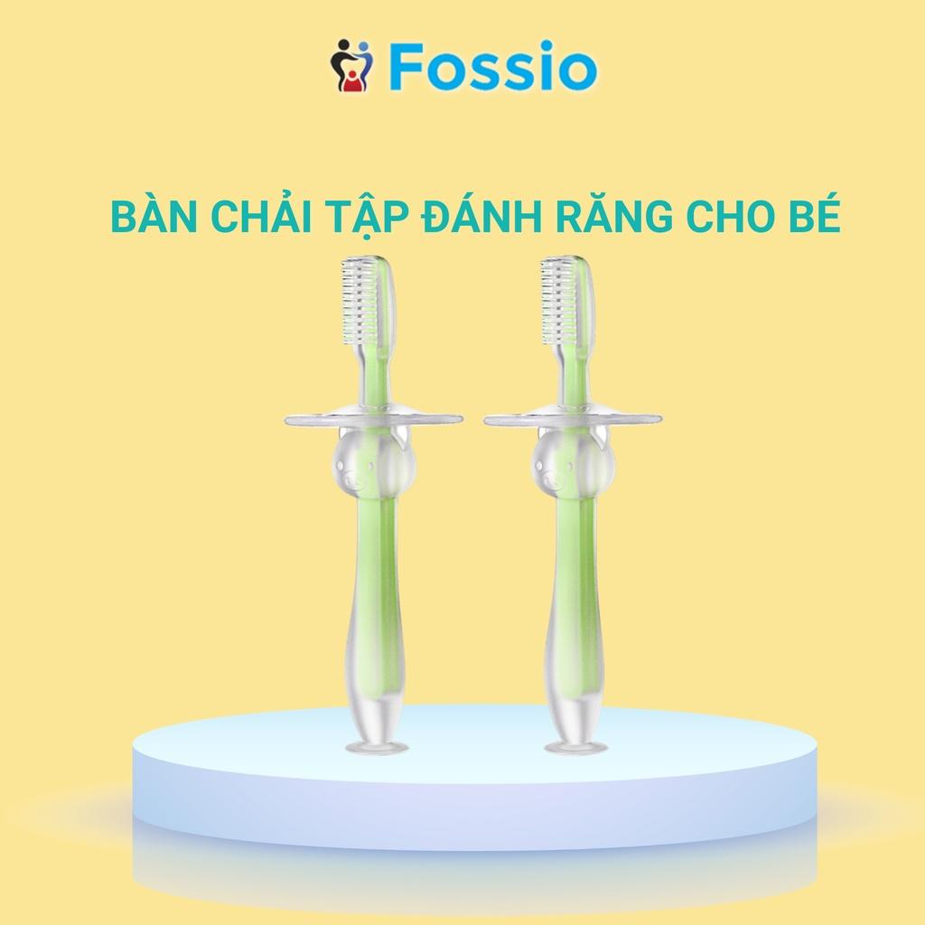 Bàn chải silicon cho bé tập đánh răng, chất liệu mềm mại có hộp kèm theo cho bé từ 1 - 3 tuổi FOSSIO E60