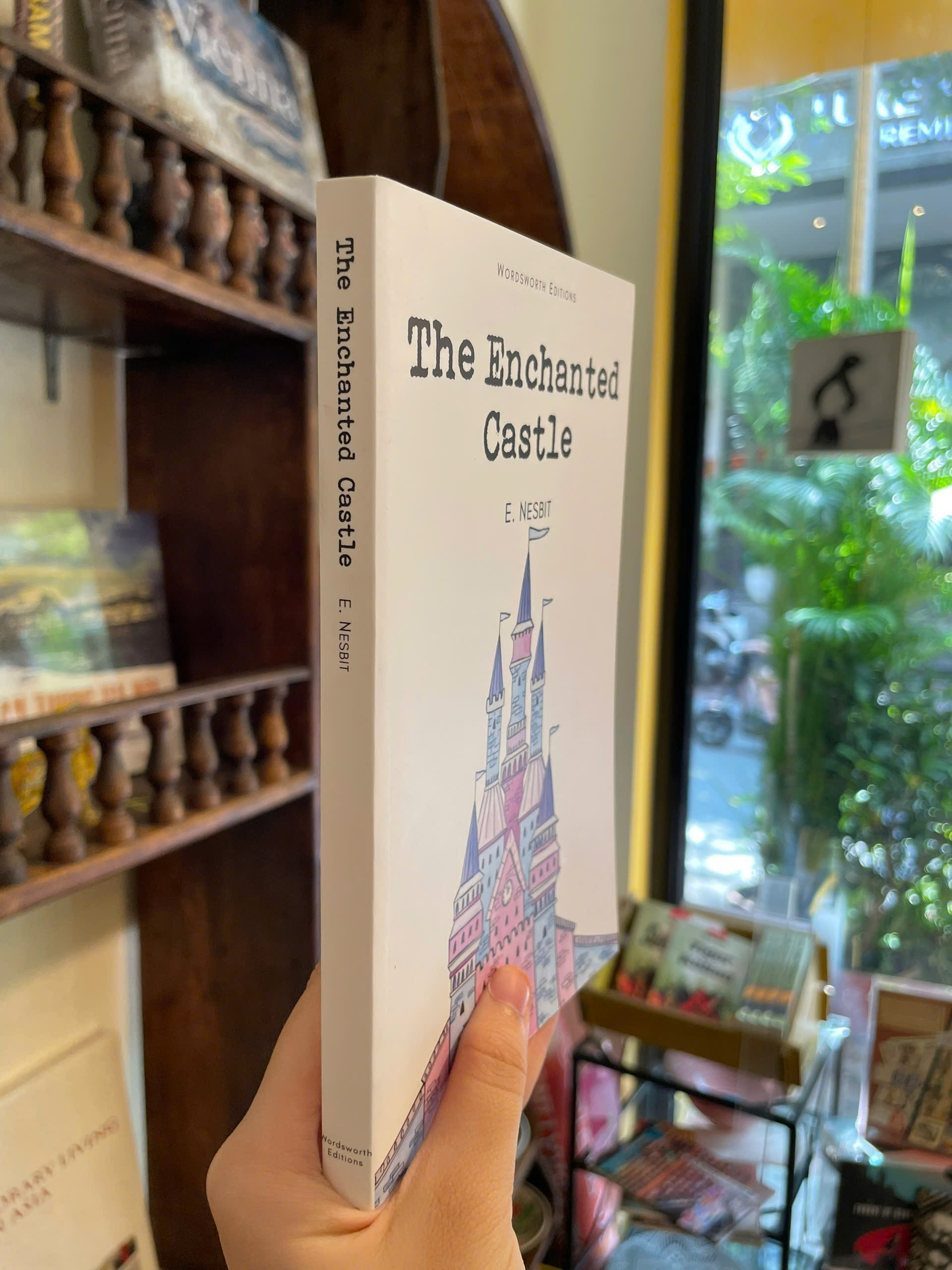 Sách - The Enchanted Castle by Edith Nesbit - Fantasy/Classics/Childrens book in English