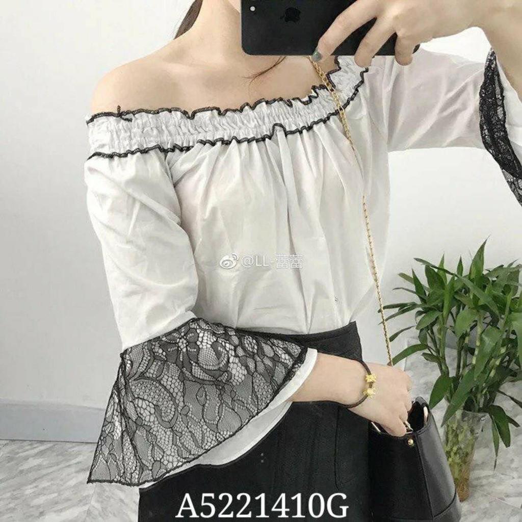 Aó kiểu trễ vai nhúng tay loe ren