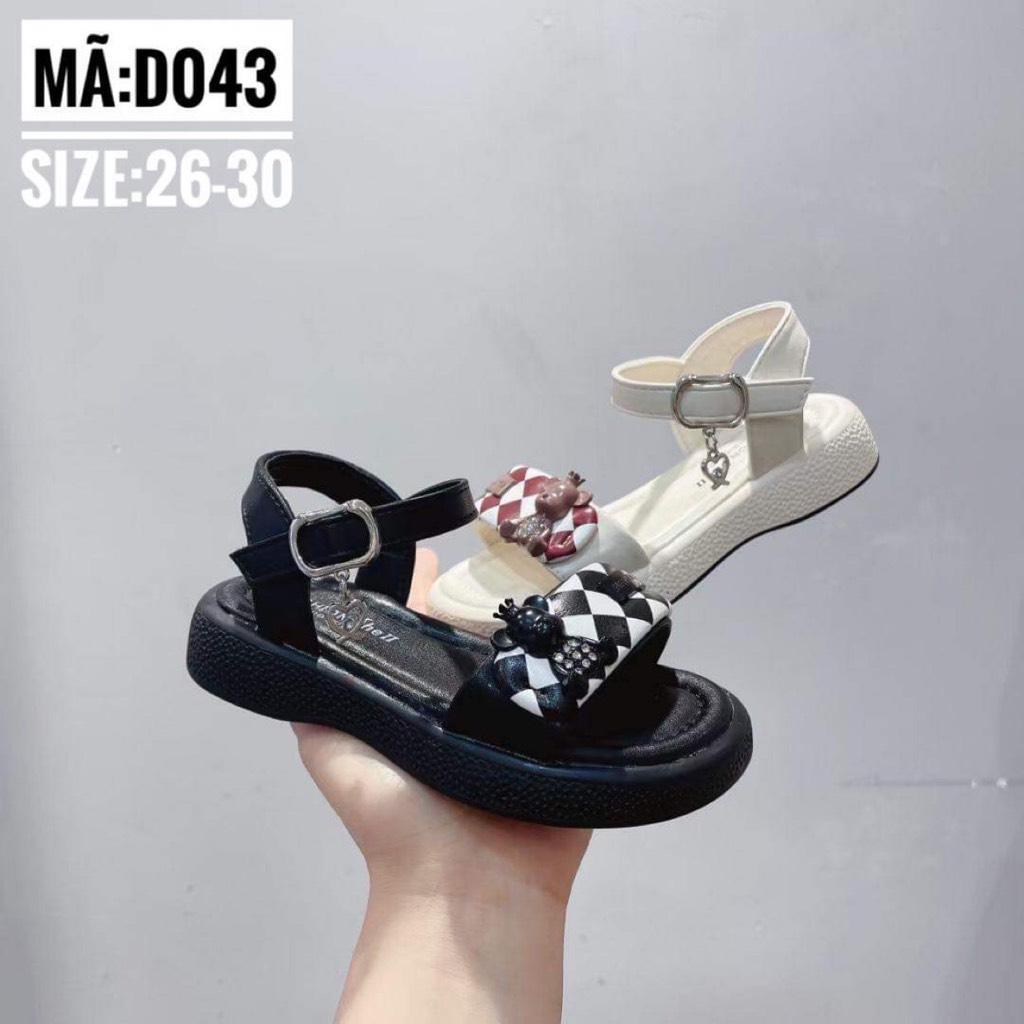 Dép quai hậu bé gái đinh gấu - Sandal A043 - Kiểu dáng trendy